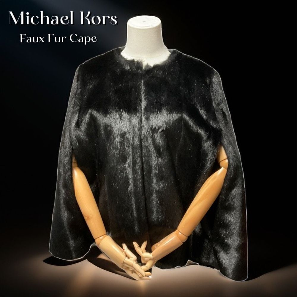Michael Kors Faux Fur Cape Size: Large